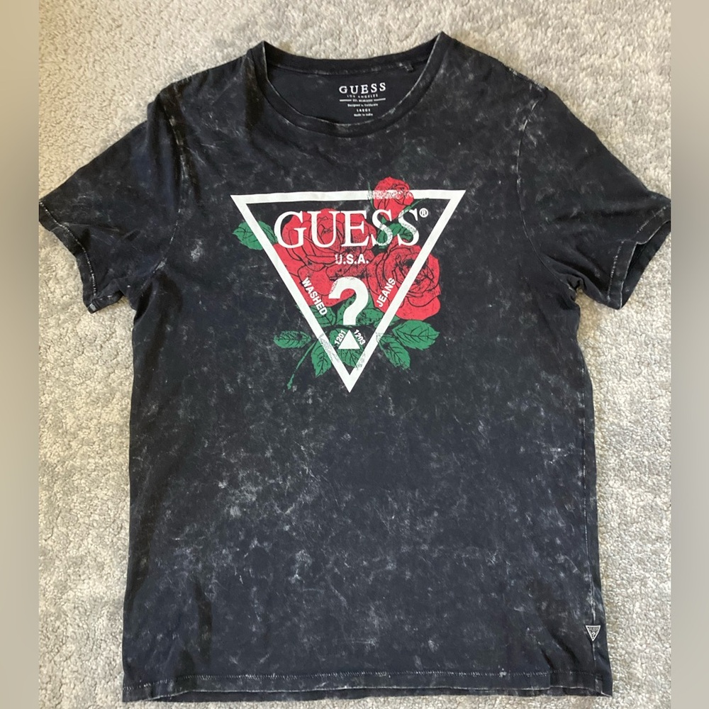 GUESS Distressed Black Tee with Graphic Design size L unisex